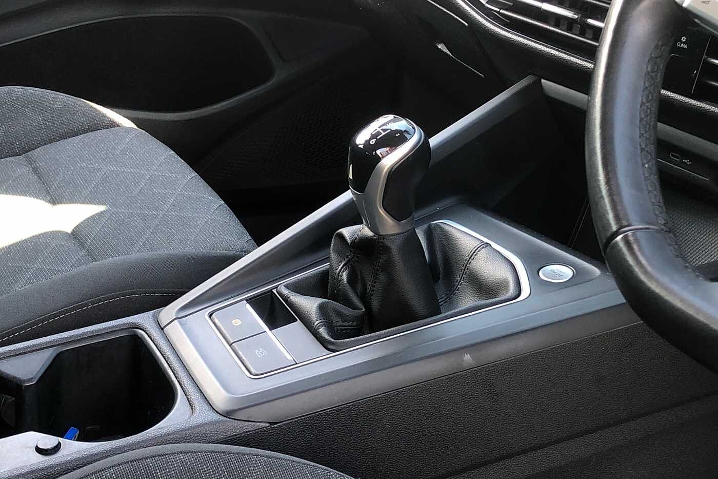 Volkswagen Golf 1.5 TSI Life 5dr
