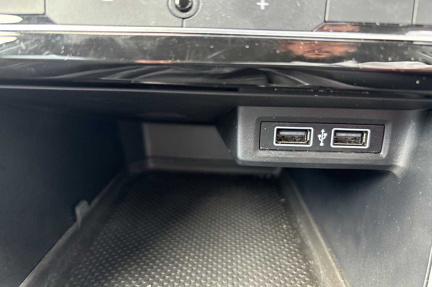 Volkswagen T-Cross 1.0 TSI (115ps) SEL DSG Hatchback