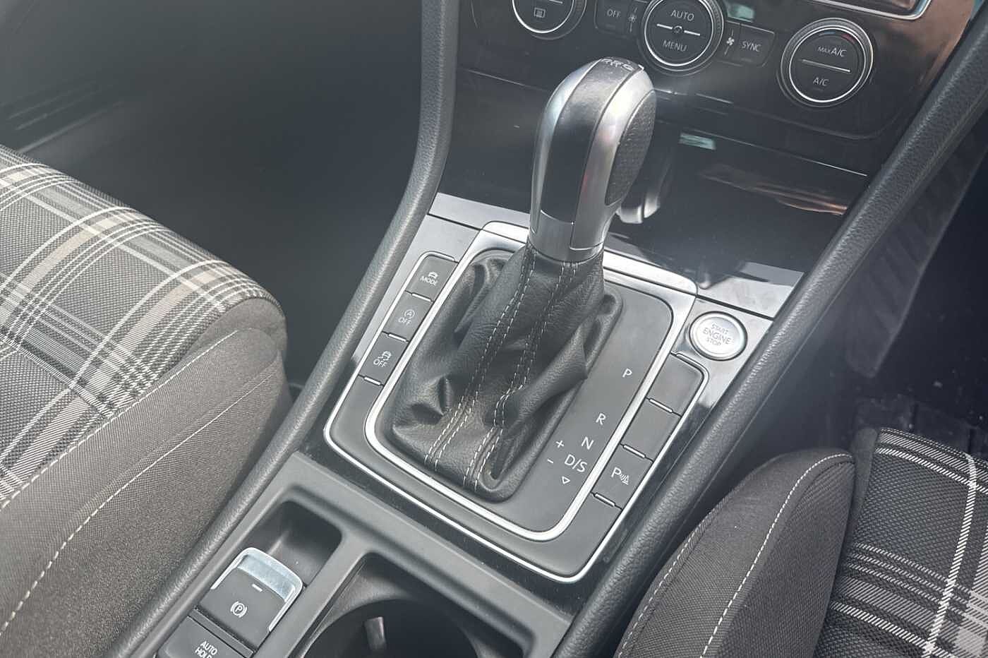 Volkswagen Golf 2.0 TDI GTD Blueline 184PS DSG 5Dr