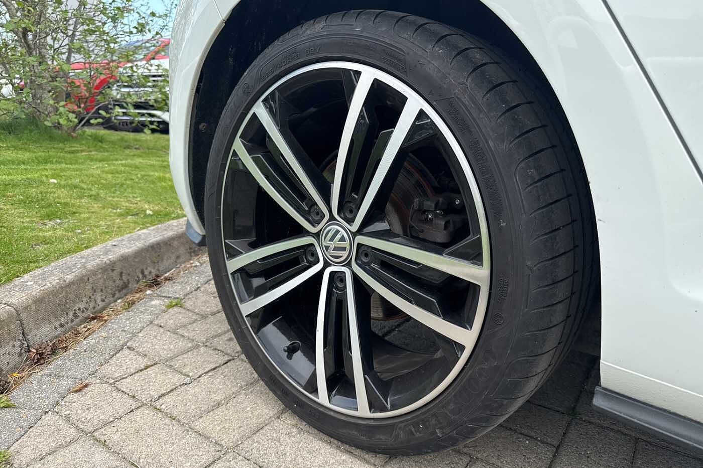 Volkswagen Golf 2.0 TDI GTD Blueline 184PS DSG 5Dr