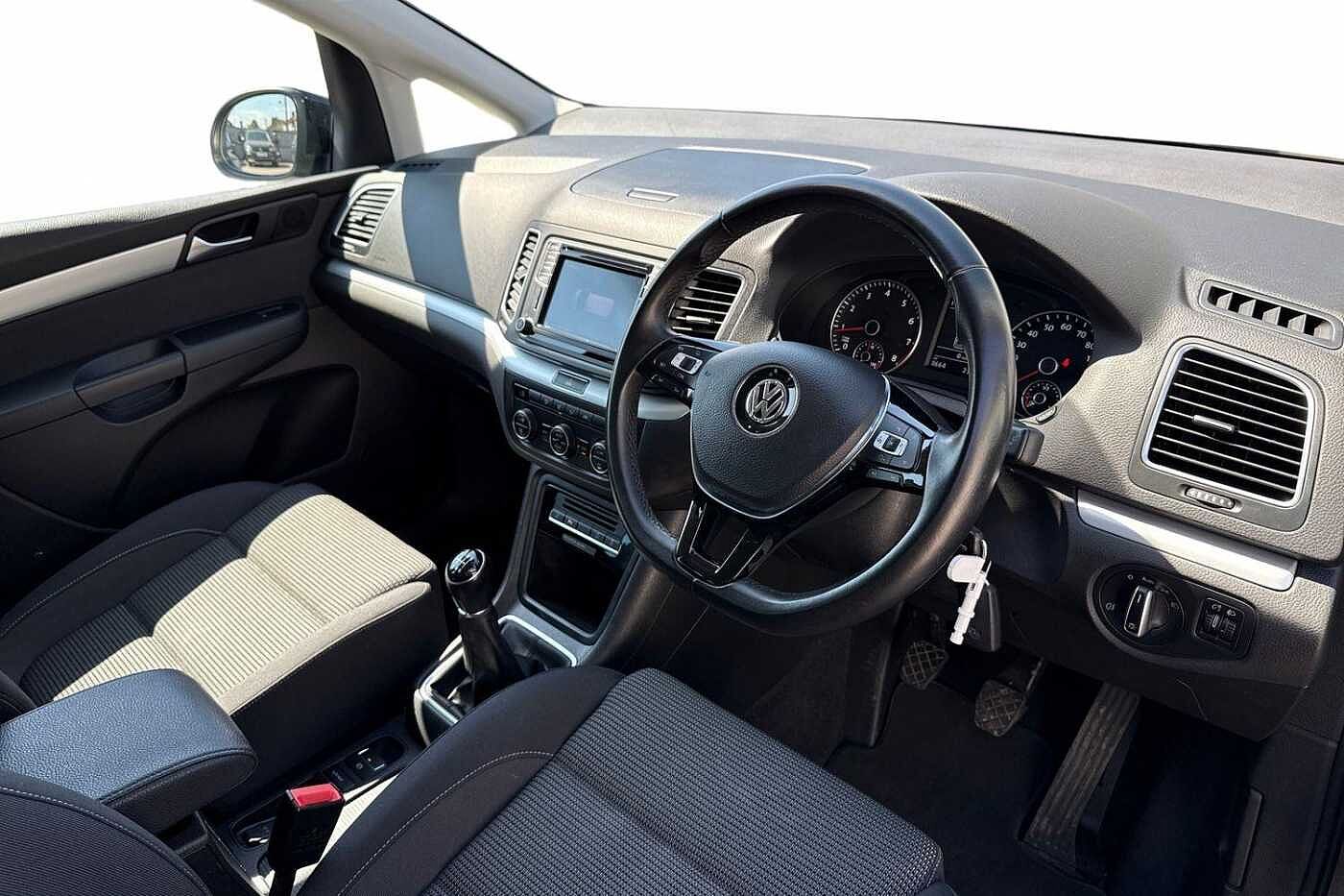 Volkswagen Sharan 1.4 TSI SE NAV 150PS